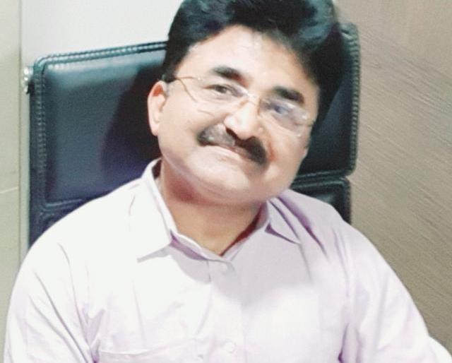 corona virus - Doctor's poetic appeal against 'corona' | corona virus -‘कोरोना’च्या पार्श्वभूमीवर डॉक्टरांचे काव्यमय आवाहन corona virus - Doctor's poetic appeal against 'corona' | corona virus -‘कोरोना’च्या पार्श्वभूमीवर डॉक्टरांचे काव्यमय आवाहन