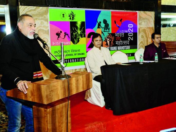 Spirit lost in drama training institutes: Suresh Sharma | नाट्य प्रशिक्षण संस्थांतील आत्माच हरविलेला : सुरेश शर्मा Spirit lost in drama training institutes: Suresh Sharma | नाट्य प्रशिक्षण संस्थांतील आत्माच हरविलेला : सुरेश शर्मा