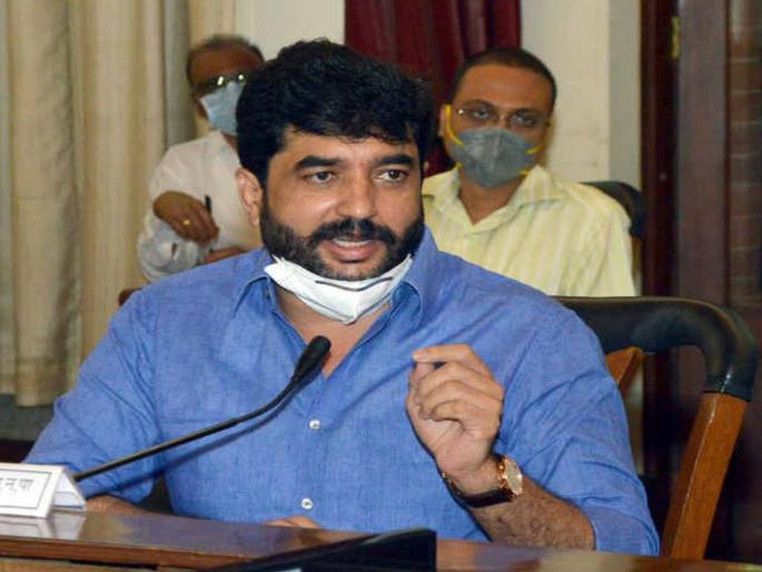 CoronaVirus in marathi news Pune mayor's family 8 members also corona positive | पुण्यात खळबळ उडाली! महापौरांच्या कुटुंबालाही कोरोनाची लागण; आठ जण बाधित CoronaVirus in marathi news Pune mayor's family 8 members also corona positive | पुण्यात खळबळ उडाली! महापौरांच्या कुटुंबालाही कोरोनाची लागण; आठ जण बाधित