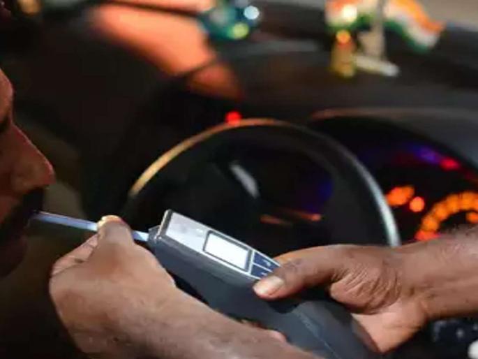 Thane Police recovers Rs 87 lakh 45 thousand, 900 Rupees Fine from Drinkers | तळीरामांकडून एक कोटी ८७ लाख ४५ हजार ९०० रुपयांची वसुली, ठाणे पोलिसांचा हिसका