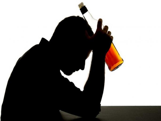 Advice for college administration students to take alcohol for study tourism | महाविद्यालयीन प्रशासनाचा विद्यार्थ्यांना स्टडी टुअरसाठी मद्य सोबत घेण्याचा सल्ला Advice for college administration students to take alcohol for study tourism | महाविद्यालयीन प्रशासनाचा विद्यार्थ्यांना स्टडी टुअरसाठी मद्य सोबत घेण्याचा सल्ला