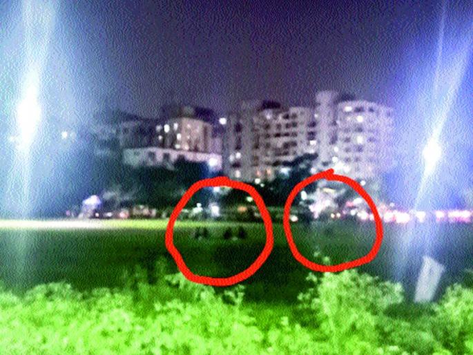 Padena light on the palm light | तळीरामांच्या डोक्यात पडेना प्रकाश