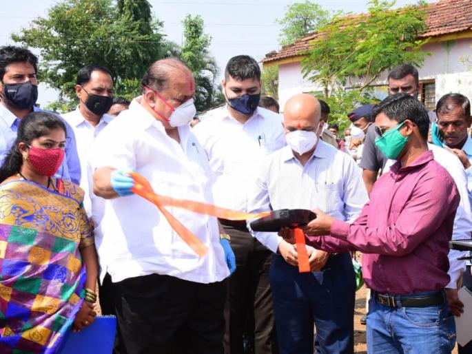 Drone census will create accurate ownership of property: Mushrif | ड्रोनद्वारे गावठाण मोजणीमुळे मालमत्तेचे अचूक मालकीपत्रक होणार तयार : मुश्रीफ Drone census will create accurate ownership of property: Mushrif | ड्रोनद्वारे गावठाण मोजणीमुळे मालमत्तेचे अचूक मालकीपत्रक होणार तयार : मुश्रीफ