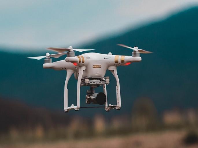 The use of drone cameras for private filming during palanquin ceremonies is prohibited | Ashadhi Wari: पालखी सोहळ्यात खाजगी चित्रीकरणासाठी ड्रोन कॅमेरा वापरण्यास मनाई, परवानगी न घेता चित्रीकरण केल्यास होणार कारवाई The use of drone cameras for private filming during palanquin ceremonies is prohibited | Ashadhi Wari: पालखी सोहळ्यात खाजगी चित्रीकरणासाठी ड्रोन कॅमेरा वापरण्यास मनाई, परवानगी न घेता चित्रीकरण केल्यास होणार कारवाई