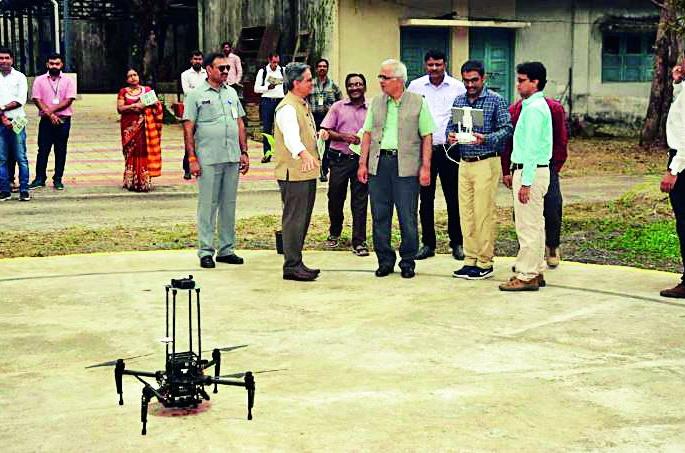 Now 'drone' to 'observe' air pollution: research by scientists from 'NEERI' | आता ‘ड्रोन’ करणार वायुप्रदुषणाचे ‘निरीक्षण’ : ‘नीरी’च्या वैज्ञानिकांचे संशोधन Now 'drone' to 'observe' air pollution: research by scientists from 'NEERI' | आता ‘ड्रोन’ करणार वायुप्रदुषणाचे ‘निरीक्षण’ : ‘नीरी’च्या वैज्ञानिकांचे संशोधन