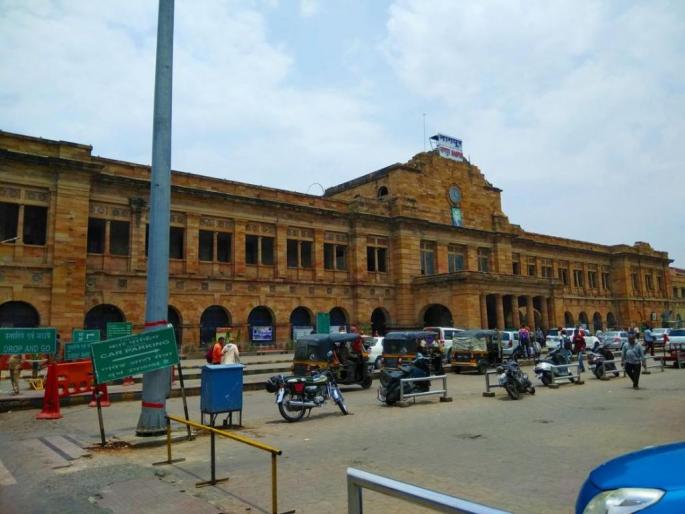 Now 'Drop and Go' facility at Nagpur railway station | नागपूर रेल्वे स्थानकावर आता ‘ड्रॉप अँड गो’ची सुविधा Now 'Drop and Go' facility at Nagpur railway station | नागपूर रेल्वे स्थानकावर आता ‘ड्रॉप अँड गो’ची सुविधा