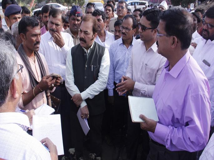 Meet the two villages of Beed district and conclude the tour of the Central drought inspection team | बीड जिल्ह्यातील दोन गावांना भेटी देऊन केंद्रीय पथकाच्या दुष्काळ दौऱ्याची सांगता