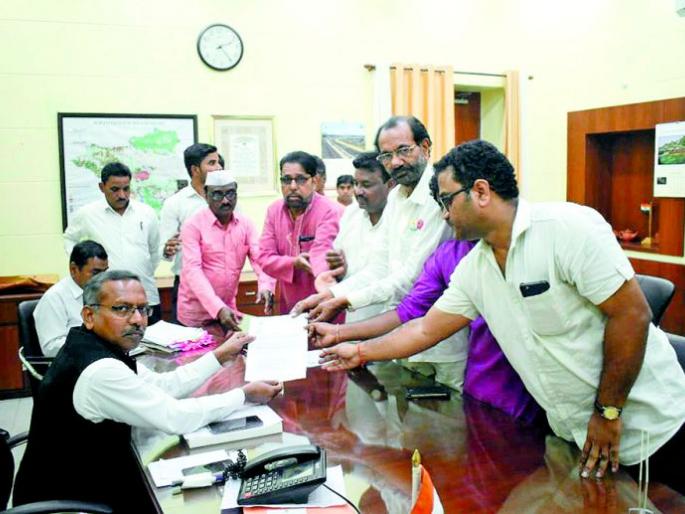 Announce wet drought in Vidarbha: Vidarbha state agitation committee | विदर्भात ओला दुष्काळ जाहीर करा : विदर्भ राज्य आंदोलन समिती Announce wet drought in Vidarbha: Vidarbha state agitation committee | विदर्भात ओला दुष्काळ जाहीर करा : विदर्भ राज्य आंदोलन समिती