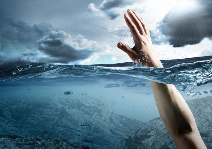 MBA student dies after drowning in Nagpur district | पाेहण्याचा माेह जीवावर बेतला; डाेहात बुडून एमबीएच्या विद्यार्थ्याचा मृत्यू MBA student dies after drowning in Nagpur district | पाेहण्याचा माेह जीवावर बेतला; डाेहात बुडून एमबीएच्या विद्यार्थ्याचा मृत्यू