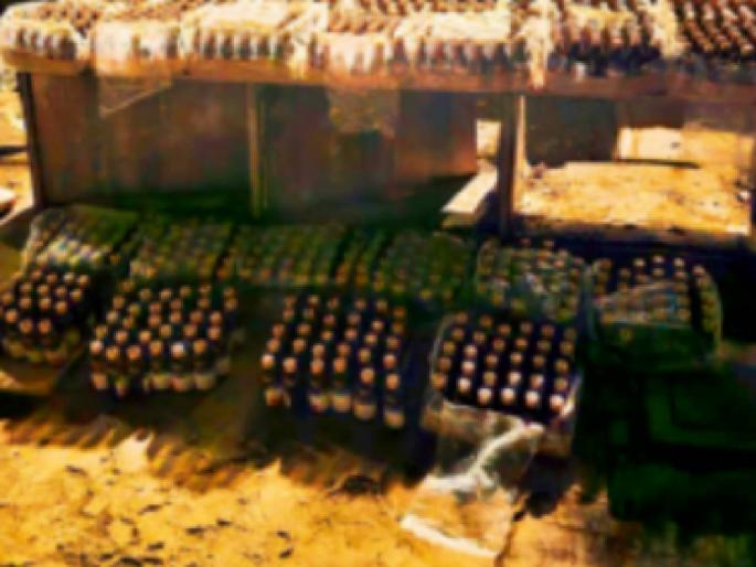 Supply of intoxicating syrup through hawala; 710 bottles seized by Malvani police; 2 arrested | हवालाद्वारे नशेच्या सिरपचा पुरवठा; मालवणी पोलिसांकडून ७१० बाटल्या जप्त; २ अटकेत Supply of intoxicating syrup through hawala; 710 bottles seized by Malvani police; 2 arrested | हवालाद्वारे नशेच्या सिरपचा पुरवठा; मालवणी पोलिसांकडून ७१० बाटल्या जप्त; २ अटकेत