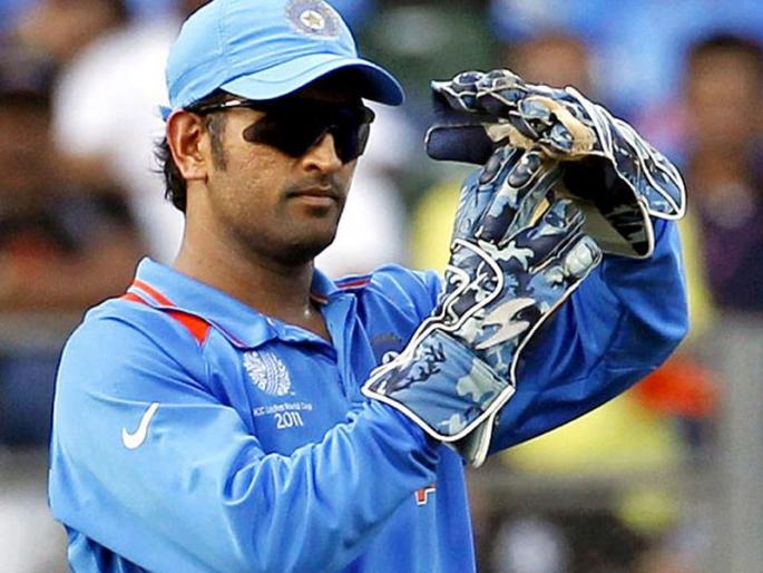 IND vs PAK: ... so DRS is called the Dhoni Review System | IND vs PAK : ... म्हणून DRSला म्हणतात धोनी रीव्ह्यू सिस्टीम