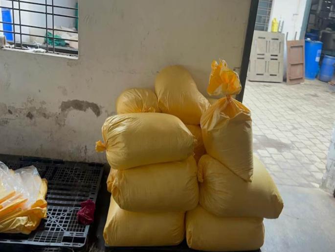 Large quantities of drugs found again in Gujarat; Cocaine worth Rs 5000 crore seized | गुजरातमध्ये पुन्हा मोठ्या प्रमाणात सापडले ड्रग्ज; ५००० कोटी रुपयांचे कोकेन जप्त Large quantities of drugs found again in Gujarat; Cocaine worth Rs 5000 crore seized | गुजरातमध्ये पुन्हा मोठ्या प्रमाणात सापडले ड्रग्ज; ५००० कोटी रुपयांचे कोकेन जप्त