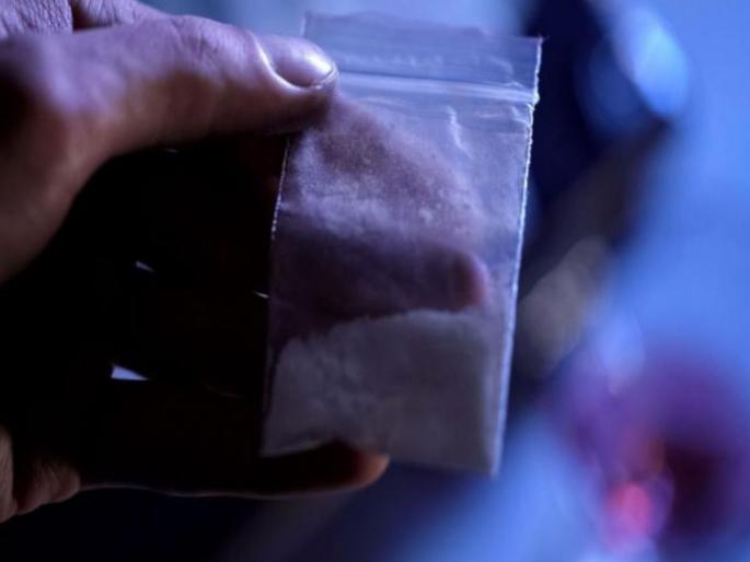 20 lakh worth of narcotics seized from Sinhagad road area from highly educated youth | उच्चशिक्षित तरुणांकडून सिंहगड रस्ता परिसरातून २० लाखांचे अंमली पदार्थ जप्त 20 lakh worth of narcotics seized from Sinhagad road area from highly educated youth | उच्चशिक्षित तरुणांकडून सिंहगड रस्ता परिसरातून २० लाखांचे अंमली पदार्थ जप्त