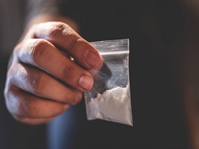 Drugs worth 5 crore seized near Khed Shivapur toll plaza and Lonavla in Pune | पुण्यातील खेड शिवापूर टोल नाका आणि लोणावळ्याजवळ ५ कोटींचे ड्रग्ज जप्त Drugs worth 5 crore seized near Khed Shivapur toll plaza and Lonavla in Pune | पुण्यातील खेड शिवापूर टोल नाका आणि लोणावळ्याजवळ ५ कोटींचे ड्रग्ज जप्त