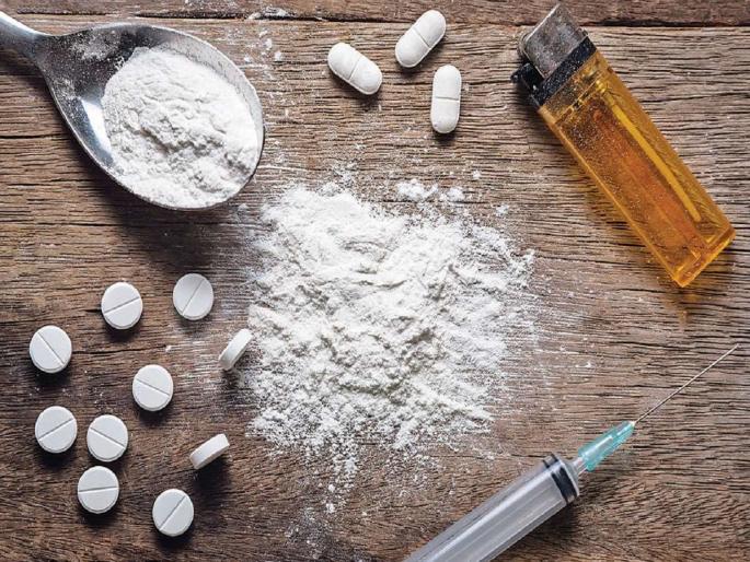 Drug addicts' racket down to the grassroots; More than 300 agents arrested in 2 years, goods worth 2 crore seized | नशेखोरांचा रॅकेट तळागाळापर्यंत; २ वर्षांत ३०० पेक्षा अधिक एजंट अटकेत, २ कोटींचा माल जप्त Drug addicts' racket down to the grassroots; More than 300 agents arrested in 2 years, goods worth 2 crore seized | नशेखोरांचा रॅकेट तळागाळापर्यंत; २ वर्षांत ३०० पेक्षा अधिक एजंट अटकेत, २ कोटींचा माल जप्त