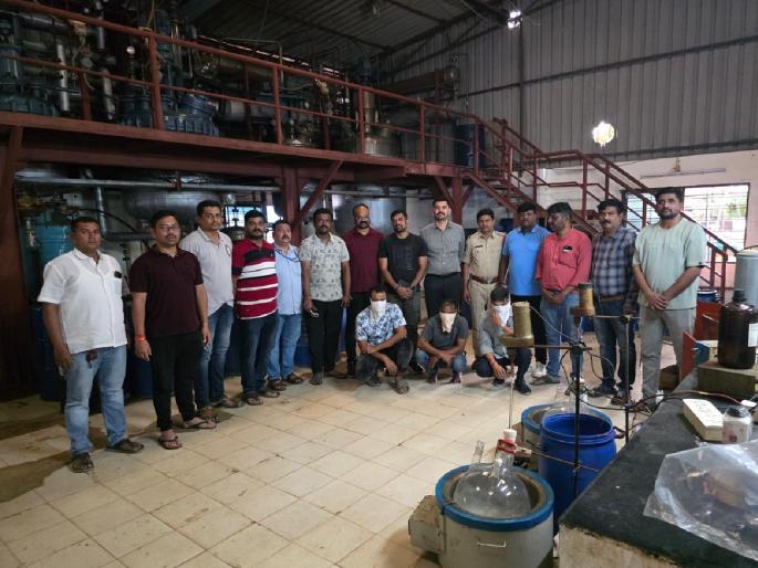 Mira Bhayandar Crime Branch busts Mephedrone drug factory in Telangana | मीरा भाईंदरच्या गुन्हे शाखेची मोठी कारवाई! जप्त केलेल्या रसायनातून तयार झाले असते १२ हजार कोटींचे एमडी Mira Bhayandar Crime Branch busts Mephedrone drug factory in Telangana | मीरा भाईंदरच्या गुन्हे शाखेची मोठी कारवाई! जप्त केलेल्या रसायनातून तयार झाले असते १२ हजार कोटींचे एमडी