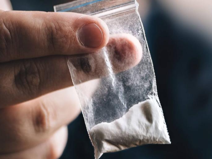 Drug market on social media, 'dark net' on youth Special group on Instagram, WhatsApp, Facebook | सोशल मीडियावर ड्रग्ज बाजार, ‘डार्क नेट’चे तरुणाईवर जाळे; इन्स्टाग्राम, व्हॉटस् ॲप, फेसबुकवर खास ग्रुप Drug market on social media, 'dark net' on youth Special group on Instagram, WhatsApp, Facebook | सोशल मीडियावर ड्रग्ज बाजार, ‘डार्क नेट’चे तरुणाईवर जाळे; इन्स्टाग्राम, व्हॉटस् ॲप, फेसबुकवर खास ग्रुप