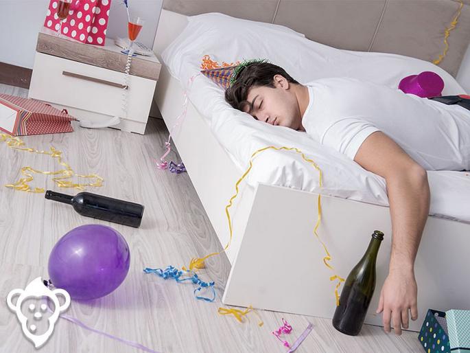 Man accidentally orders 189 chicken pieces on his sons first birthday api | मुलाच्या बर्थ डे ला दारू ढोसून बापाचा मोठा कारनामा, सकाळी काही आठवतही नव्हतं! Man accidentally orders 189 chicken pieces on his sons first birthday api | मुलाच्या बर्थ डे ला दारू ढोसून बापाचा मोठा कारनामा, सकाळी काही आठवतही नव्हतं!