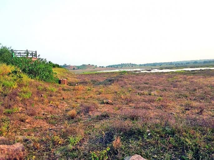 35 percent of water supply in Washim district is zero percent! | वाशिम जिल्ह्यात ३५ प्रकल्पांची पाणीपातळी शून्य टक्के!