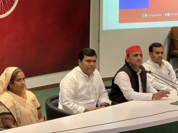 Lok Sabha Election 2019 Akhilesh Yadav in Gorakhpur | गोरखपूरमध्ये अखिलेश यादव यांच 'सत्ते पे सत्ता' Lok Sabha Election 2019 Akhilesh Yadav in Gorakhpur | गोरखपूरमध्ये अखिलेश यादव यांच 'सत्ते पे सत्ता'
