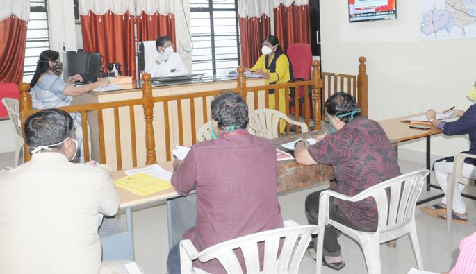 Reduce the quarantine period from 14 days to 28 days by reducing the restricted area | प्रतिबंधित क्षेत्र कमी करून क्वारंटाईन कालावधी १४ दिवसांवरून २८ दिवस करा