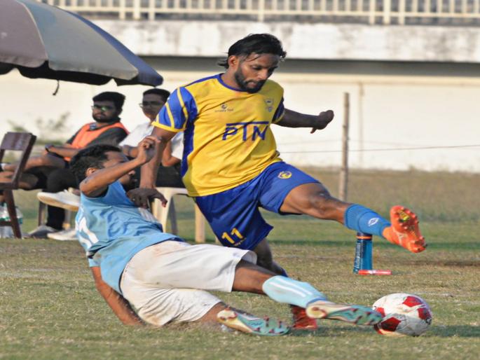 Kolhapur K.S.A. League football competition: Dilbahar lost to Patakdil, three red cards in the match | Kolhapur-के.एस.ए. लीग फुटबॉल स्पर्धा: पाटाकडीलकडून दिलबहार पराभूत, सामन्यांत तीन रेडकार्ड Kolhapur K.S.A. League football competition: Dilbahar lost to Patakdil, three red cards in the match | Kolhapur-के.एस.ए. लीग फुटबॉल स्पर्धा: पाटाकडीलकडून दिलबहार पराभूत, सामन्यांत तीन रेडकार्ड