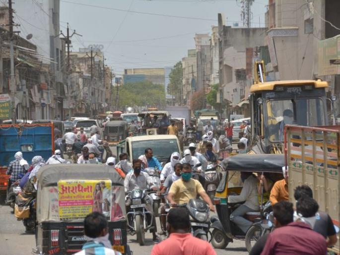 It is the responsibility of the people to defeat Corona ... But what about the mistakes made by the administration? | कोरोनाला हरविण्याची जबाबदारी जनतेचीच...पण, प्रशासनाने केलेल्या चुकांचे काय?