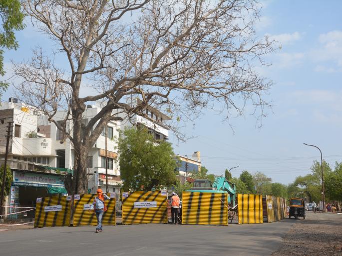 90 days delayed permission for construction of 'flyover'! | परवानगीअभावी ९० दिवस उशिराने सुरू झाले ‘फ्लायओव्हर’चे बांधकाम! 90 days delayed permission for construction of 'flyover'! | परवानगीअभावी ९० दिवस उशिराने सुरू झाले ‘फ्लायओव्हर’चे बांधकाम!