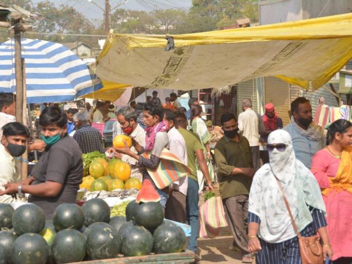 Akola citizens has no seriousness; A fine of Rs 55,000 was recovered | अकाेलेकरांना गांभीर्य नाही; ५५ हजारांचा दंड वसूल Akola citizens has no seriousness; A fine of Rs 55,000 was recovered | अकाेलेकरांना गांभीर्य नाही; ५५ हजारांचा दंड वसूल