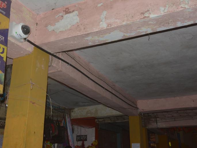 nine cc cameras started in Akola central bus station area | अकोला मध्यवर्ती बसस्थानक परिसरात लागले नऊ सीसी कॅमेरे