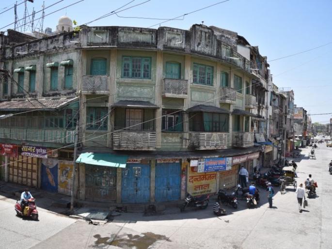 The six-day public curfew is now ‘spontaneous’; Government did not give approval! | सहा दिवसाचा जनता कर्फ्यू आता ‘स्वयंस्फूर्त’; शासनाने दिली नाही मान्यता! The six-day public curfew is now ‘spontaneous’; Government did not give approval! | सहा दिवसाचा जनता कर्फ्यू आता ‘स्वयंस्फूर्त’; शासनाने दिली नाही मान्यता!