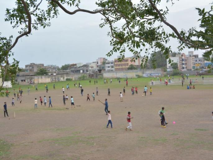 The ground crowded again; Excitement among the players! | मैदाने पुन्हा गजबजली; खेळाडूंमध्ये उत्साह! The ground crowded again; Excitement among the players! | मैदाने पुन्हा गजबजली; खेळाडूंमध्ये उत्साह!