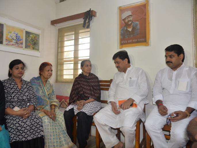 State government's attempt to investigate Pansarera, Congress state president Ashok Chavan's allegations | राज्य सरकारकडून पानसरेंच्या हत्येचा तपास दाबण्याचा प्रयत्न, अशोक चव्हाण यांचा आरोप State government's attempt to investigate Pansarera, Congress state president Ashok Chavan's allegations | राज्य सरकारकडून पानसरेंच्या हत्येचा तपास दाबण्याचा प्रयत्न, अशोक चव्हाण यांचा आरोप