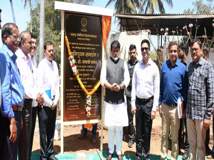 An e-vehicle factory will be set up in Ratnagiri, Industry Minister Uday Samanta gave the information | रत्नागिरीत ई-व्हेइकलचा कारखाना उभारणार, उद्याेगमंत्री उदय सामंतांनी दिली माहिती An e-vehicle factory will be set up in Ratnagiri, Industry Minister Uday Samanta gave the information | रत्नागिरीत ई-व्हेइकलचा कारखाना उभारणार, उद्याेगमंत्री उदय सामंतांनी दिली माहिती