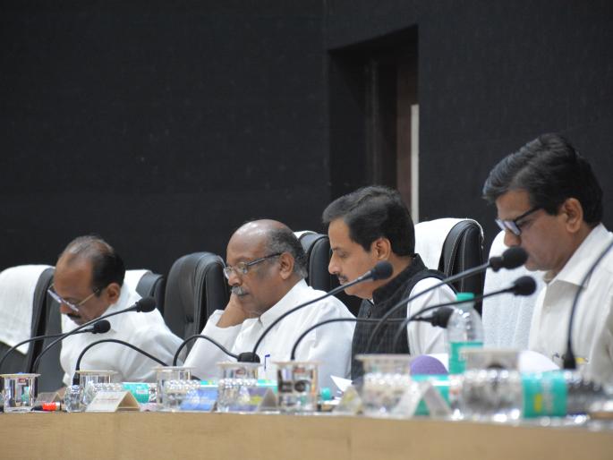 DPC meeting stormy on the issue of Gharkul scheme | घरकुल, ‘अमृत’च्या कामावर ‘डीपीसी’ सभा वादळी! DPC meeting stormy on the issue of Gharkul scheme | घरकुल, ‘अमृत’च्या कामावर ‘डीपीसी’ सभा वादळी!