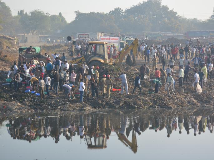 'Morna Cleanliness Mission':spontenious rsponse for cleaning campaing | ‘मोर्णा स्वच्छता मिशन’ : मोर्णा स्वच्छतेसाठी अकोेलेकरांची पुन्हा एकजूट !