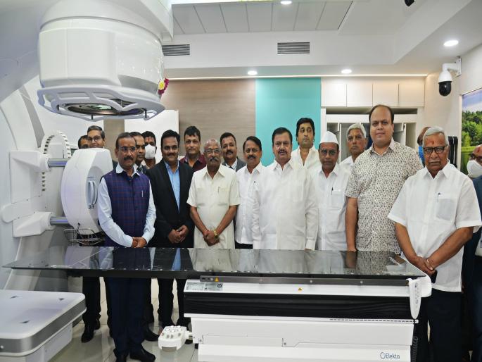 CT scan will be available in rural hospitals of 50 to 100 beds in the state, while MIR facility will be available in sub-district hospitals in next two months | राज्यातील ग्रामीण रुग्णालयांत 'सीटी स्कॅनिंग'ची सुविधा मोफत मिळणार, आरोग्यमंत्री राजेश टोपेंनी केली घोषणा CT scan will be available in rural hospitals of 50 to 100 beds in the state, while MIR facility will be available in sub-district hospitals in next two months | राज्यातील ग्रामीण रुग्णालयांत 'सीटी स्कॅनिंग'ची सुविधा मोफत मिळणार, आरोग्यमंत्री राजेश टोपेंनी केली घोषणा