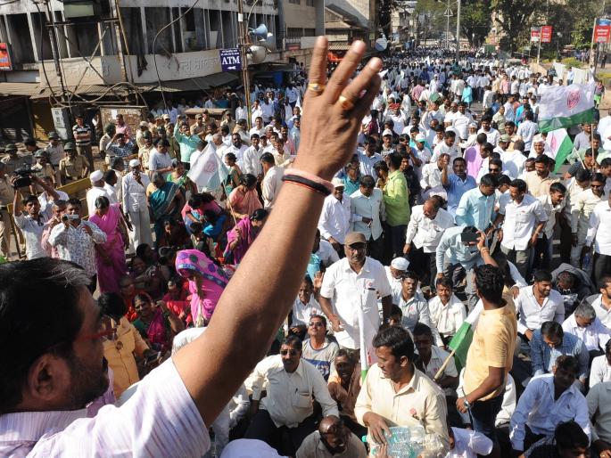 Kolhapur: Attack on sugar commissioner's office on 25th day for single-time FRP: Shetty | कोल्हापूर : एकरकमी एफआरपीसाठी २५ तारखेला साखर आयुक्त कार्यालयावर हल्लाबोल : शेट्टी