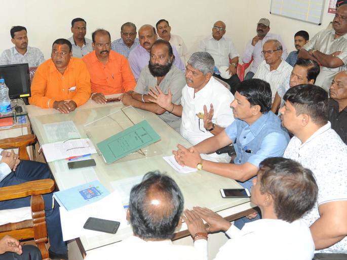 Due to development of the field with people's participation, Daulat Desai | लोकसहभागासह मैदानाच्या उत्पन्नातून विकास साधू : दौलत देसाई Due to development of the field with people's participation, Daulat Desai | लोकसहभागासह मैदानाच्या उत्पन्नातून विकास साधू : दौलत देसाई