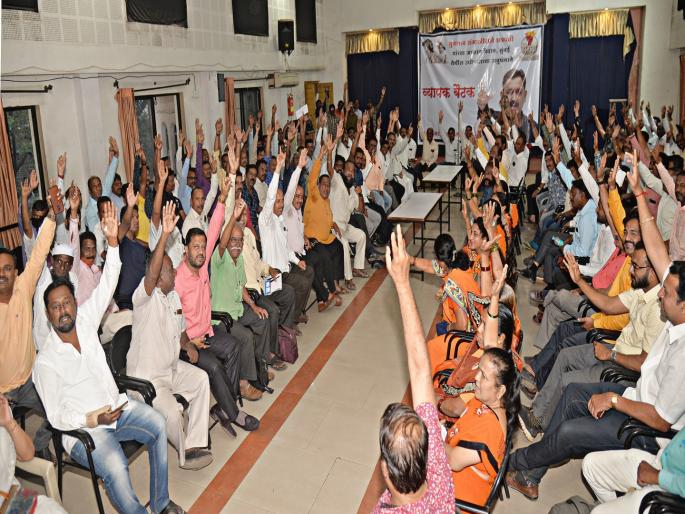 Fighting for Maratha reservation under the leadership of MP Sambhaji Raje | मराठा आरक्षणाचा लढा संभाजीराजेंच्या नेतृत्वाखालीच, राजेंच्या केसाला धक्का लागला तर महाराष्ट्र पेटेल Fighting for Maratha reservation under the leadership of MP Sambhaji Raje | मराठा आरक्षणाचा लढा संभाजीराजेंच्या नेतृत्वाखालीच, राजेंच्या केसाला धक्का लागला तर महाराष्ट्र पेटेल