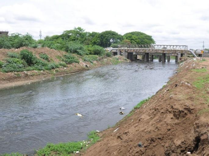 The rivers in Nagpur district will not be clean in the traditional way | पारंपरिक पद्धतीने नागपूर जिल्ह्यातील नद्या स्वच्छ हाेऊ शकणार नाहीत 
