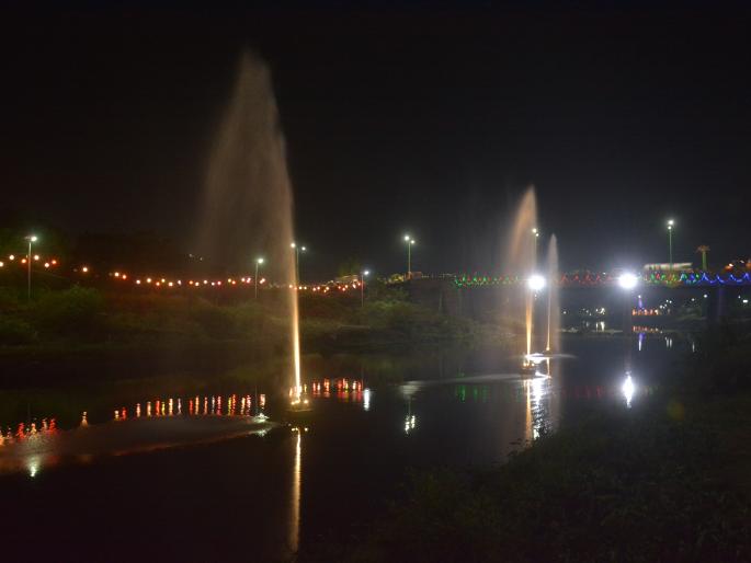 Celebrate Diwali by light lamp on morna river bank | मोर्णाकाठी पणती लावून दिवाळी साजरी  Celebrate Diwali by light lamp on morna river bank | मोर्णाकाठी पणती लावून दिवाळी साजरी
