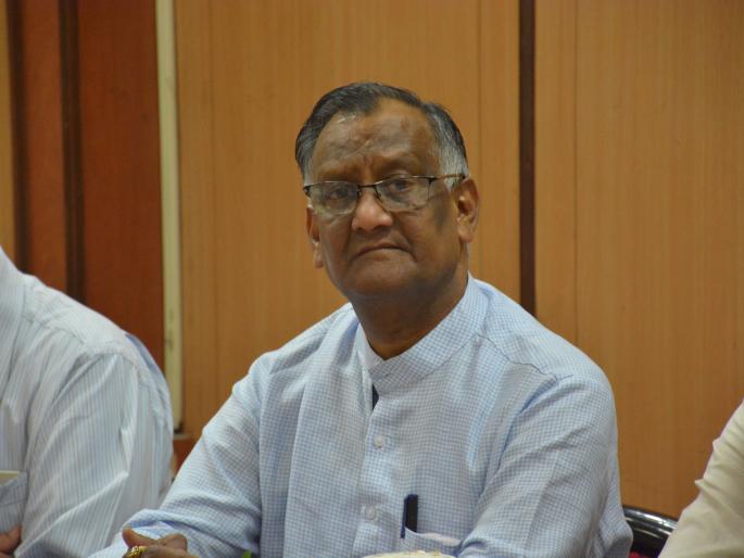 War for the control of the economy - B.C. Bhartiya | अर्थव्यवस्थेवर ताबा मिळविण्यासाठी चालले युध्द - बी.सी. भरतीया War for the control of the economy - B.C. Bhartiya | अर्थव्यवस्थेवर ताबा मिळविण्यासाठी चालले युध्द - बी.सी. भरतीया