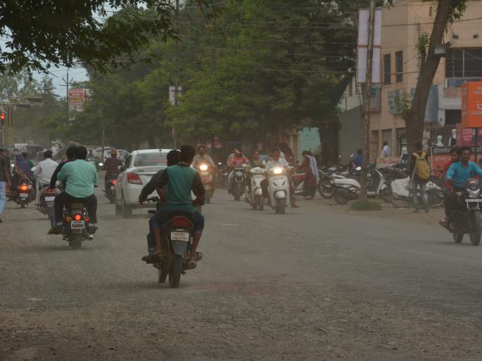 Executive engineers assurance abour Necklace road gone in vain | कार्यकारी अभियंत्यांची ग्वाही हवेत; नेकलेस रस्त्याचे काम अधांतरीच! Executive engineers assurance abour Necklace road gone in vain | कार्यकारी अभियंत्यांची ग्वाही हवेत; नेकलेस रस्त्याचे काम अधांतरीच!