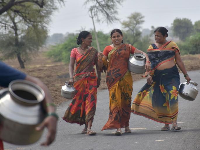 Don't break the rules, start tankers! | निकषांचे तुणतुणे नको, टँकर्स सुरू करा! Don't break the rules, start tankers! | निकषांचे तुणतुणे नको, टँकर्स सुरू करा!