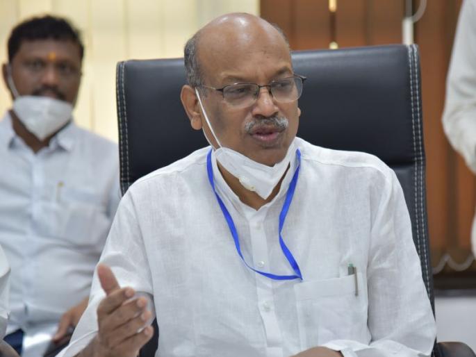 Export ban on onions to be lifted soon - Sanjay Dhotre | कांद्यावरील निर्यात बंदी लवकरच हटेल - संजय धोत्रे Export ban on onions to be lifted soon - Sanjay Dhotre | कांद्यावरील निर्यात बंदी लवकरच हटेल - संजय धोत्रे