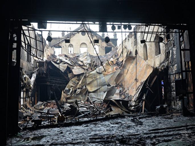 The Municipal Corporation has not filed an FIR on the fire that broke out at Keshavrao Bhosle Theatre | Kolhapur: केशवराव भोसले नाट्यगृह आगीचे प्रकरण दाबण्याचा प्रयत्न, एफआयआर का नाही? The Municipal Corporation has not filed an FIR on the fire that broke out at Keshavrao Bhosle Theatre | Kolhapur: केशवराव भोसले नाट्यगृह आगीचे प्रकरण दाबण्याचा प्रयत्न, एफआयआर का नाही?