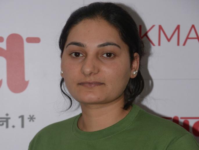 'She' made role model of the young girl; Successful take away from business | ‘ती’ बनली तरुणींची रोल मॉडेल; व्यवसायातून घेतली यशस्वी भरारी 'She' made role model of the young girl; Successful take away from business | ‘ती’ बनली तरुणींची रोल मॉडेल; व्यवसायातून घेतली यशस्वी भरारी