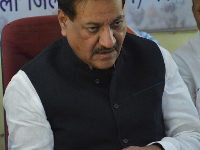Lok Sabha Election 2019: Ambedkar's candidature for the separation of anti-Modi votes - Prithviraj Chavan | Lok Sabha Election 2019 : आंबेडकरांची उमेदवारी मोदीविरोधी मतांच्या विभाजनासाठीच - पृथ्वीराज चव्हाण Lok Sabha Election 2019: Ambedkar's candidature for the separation of anti-Modi votes - Prithviraj Chavan | Lok Sabha Election 2019 : आंबेडकरांची उमेदवारी मोदीविरोधी मतांच्या विभाजनासाठीच - पृथ्वीराज चव्हाण