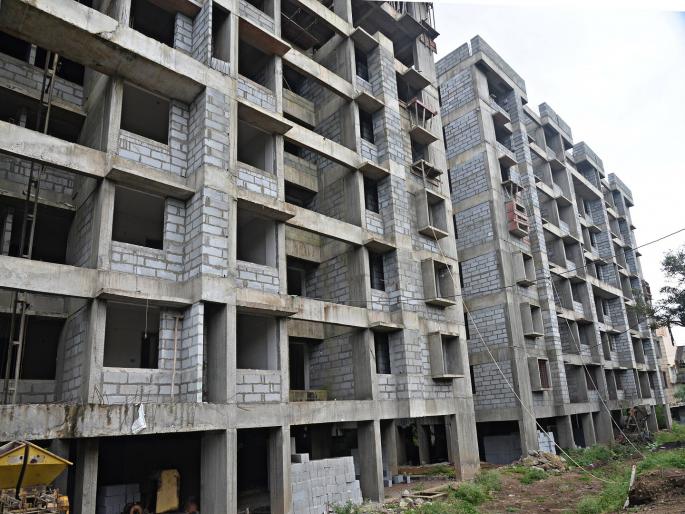 Neglect of the contractor in the house project work of police in Kolhapur district | कोल्हापूर जिल्ह्यातील पोलिसांचा गृहप्रकल्प स्वप्नवतच!, ठेकेदाराचे दुर्लक्ष Neglect of the contractor in the house project work of police in Kolhapur district | कोल्हापूर जिल्ह्यातील पोलिसांचा गृहप्रकल्प स्वप्नवतच!, ठेकेदाराचे दुर्लक्ष